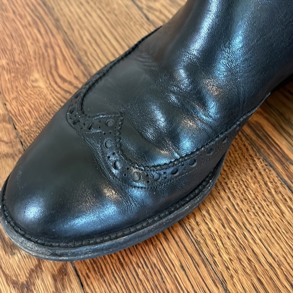 Fratelli Rossetti black leather Chelsea wingtip booties. Size 37 (US 7) - Picture 2 of 5